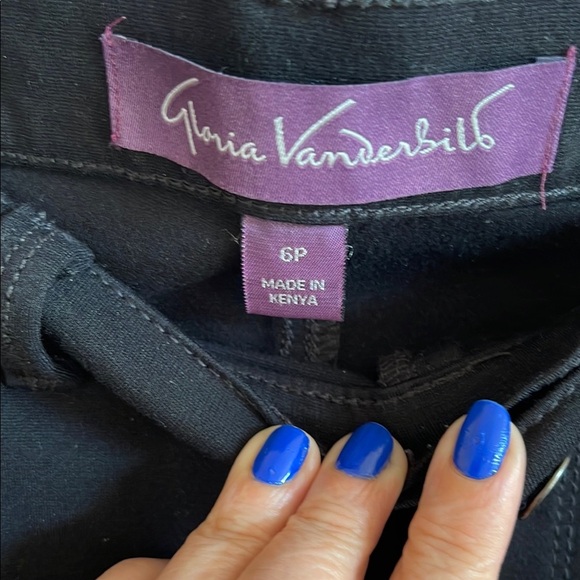 Gloria Vanderbilt Black Ankle Cropped Jeans - Picture 4 of 7